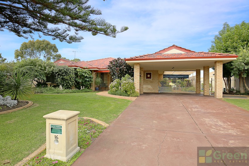16 Dior Place, Greenfields WA, 6210
